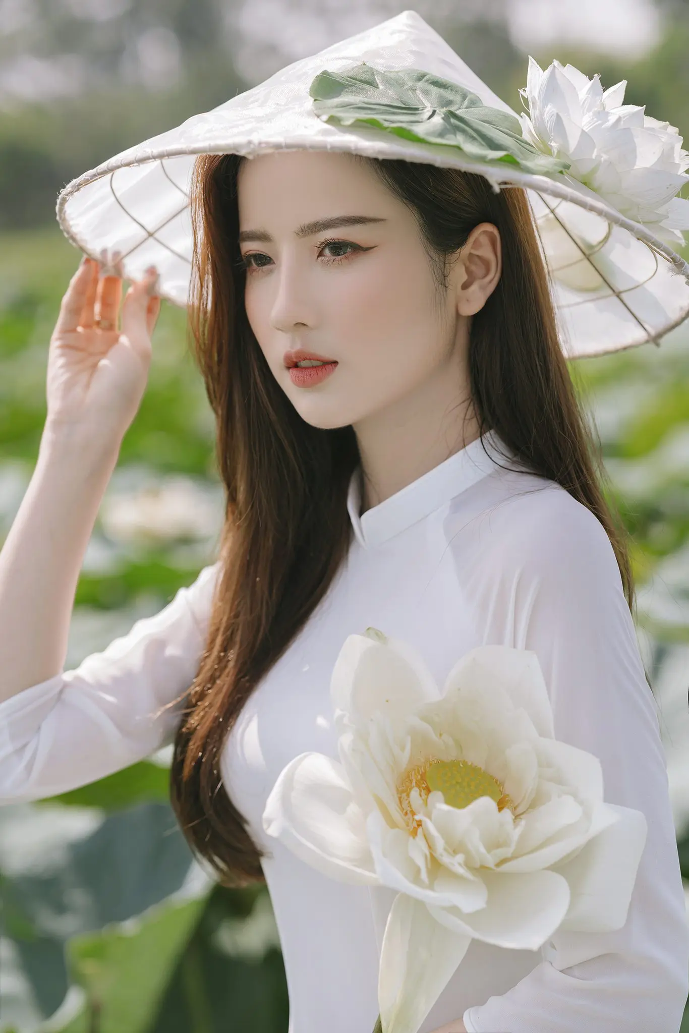101+ tư thế chụp ảnh sống ảo với hoa sen đẹp lung linh Triệu Like